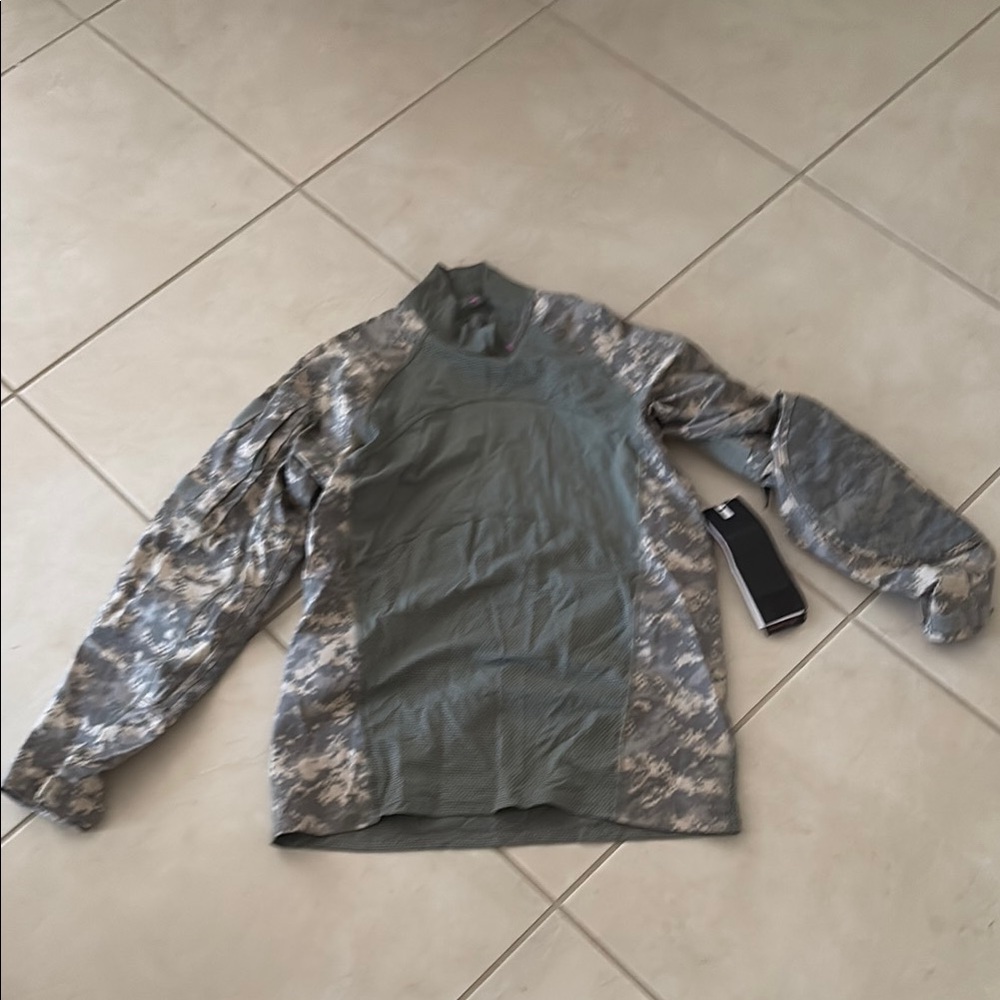NWT USGI Army MASSIF ACU Camouflage Combat Shirt Medium 900